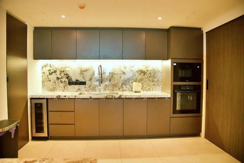 Fifty Fifth Tower, Bangkok, 84 Soi Sukhumvit 55, Sukhumvit Road, Khlong Tan Nua, Watthana, Bangkok, 4 Bedrooms, 275 sqm, Condo For Sale, by Jettapat Jaroonpipatkun, 500604392 - DDproperty.com
