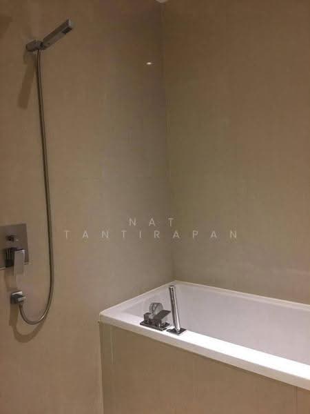 H Sukhumvit 43, Bangkok, 28 Sukhumvit 34 Road, Khlong Tan Nua, Watthana, Bangkok, 1 Bedroom, 43 sqm, Condo For Rent, by Nat Tantirapan, 500604501 - DDproperty.com