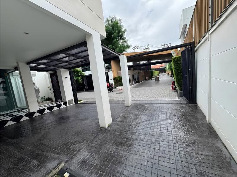 Prime Nine Ekamai, bangkok, Soi Kamnoet Sap 2 Pradit Manutham Road, Bang Kapi, Huai Khwang, Bangkok, 3 Bedrooms, 315 sqm, Townhouse For Sale, by ดนิตา จุมพลา, 500604606 - DDproperty.com