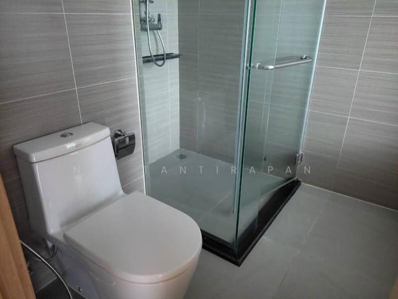 Siri At Sukhumvit, Bangkok, 902 Sukhumvit Road, Phra Kanong, Khlong Toei, Bangkok, 2 Bedrooms, 70 sqm, Condo For Rent, by Nat Tantirapan, 500604720 - DDproperty.com