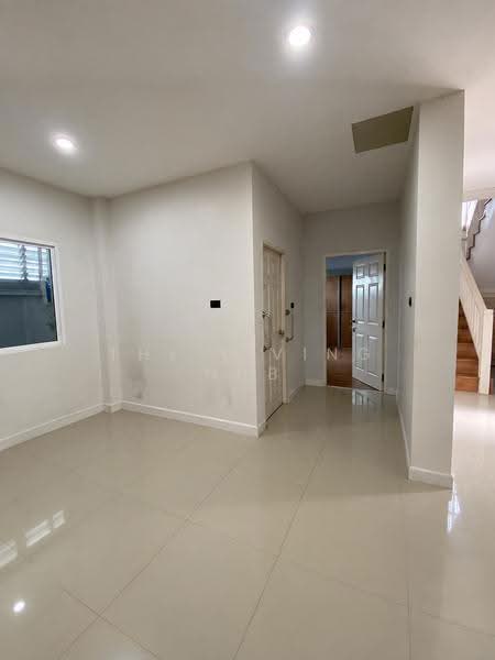 แกรนด์ เซ็นทรัล พาร์ค 4, Chon Buri (Pattaya), สายชลบุรี-แกลง, Map Phai, Ban Bung, Chon Buri (Pattaya), 3 Bedrooms, 150 sqm, Single Detached House For Sale, by THE LIVING HUB, 500604722 - DDproperty.com