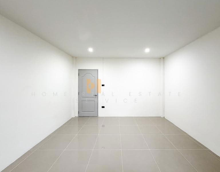 อิ่มอัมพร 2, Bangkok, Bang Chuek Nang, Taling Chan, Bangkok, 5 Bedrooms, 200 sqm, Semi-Detached House (Twin House) For Sale, by HOME Real Estate Service, 500604736 - DDproperty.com