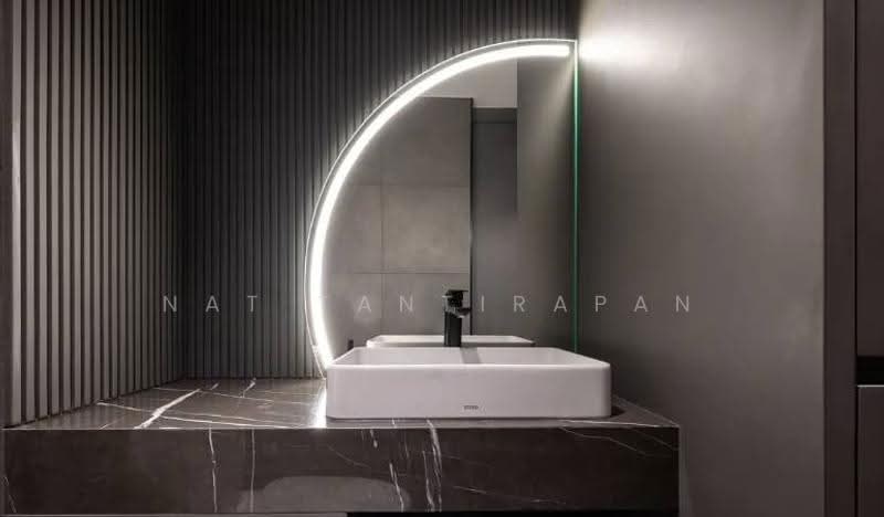 The Esse Asoke, Bangkok, 333 Soi Sukhumvit 21, Sukhumvit Road, Khlongtoei Nua, Watthana, Bangkok, 2 Bedrooms, 158 sqm, Condo For Sale, by Nat Tantirapan, 500604946 - DDproperty.com