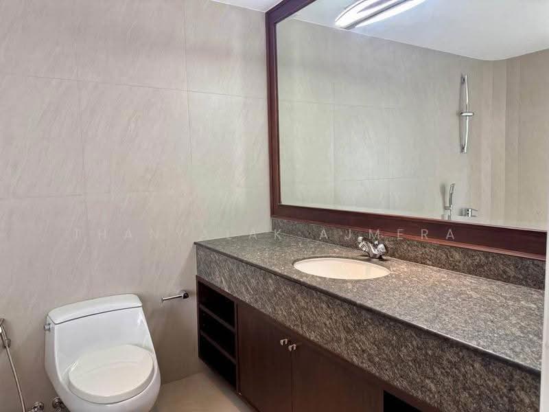 D.S. Tower 1 Sukhumvit 33, Bangkok, Soi Phrom Chit, Khlong Tan Nua, Watthana, Bangkok, 3 Bedrooms, 250 sqm, Condo For Rent, by Thanyalak Ajmera, 500605422 - DDproperty.com