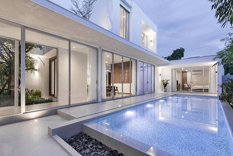Pool Villa – ใกล้บิ๊กซีแม่เหียะ เพียง 10 นาที ขายราคาเพียง 19.9 ล้านบาท (ค่าโอนคนละครึ่ง) No.9SB462, Chiang Mai, San Phak Wan, Hang Dong, Chiang Mai, 4 Bedrooms, 200 sqm, Single Detached House For Sale, by Baandeedee Chiangmai, 500605616 - DDproperty.com