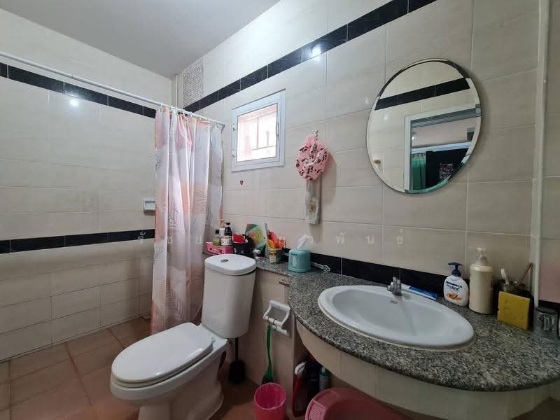 Baan Lalin In The Park Wongwaen – Rattanathibet, Nonthaburi, Ring Road - Rattanathibet, Sao Thong Hin, Bang Yai, Nonthaburi, 4 Bedrooms, 150 sqm, Semi-Detached House (Twin House) For Sale, by Rachaya Yuvaphan, 500605617 - DDproperty.com