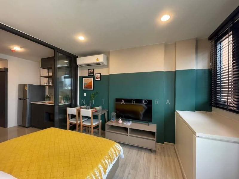 XT Huaikhwang, Bangkok, 244 Ratchadaphisek Road, Huai Khwang, Bangkok, 1 Bedroom, 30 sqm, Condo For Rent, by Vinit Arora, 500605697 - DDproperty.com