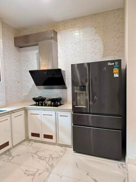 บ้านเดี่ยวพลูวิลล่าสุทธิสาร, Bangkok, อินทามะระ, Huai Khwang, Bangkok, 7 Bedrooms, 625 sqm, Single Detached House For Rent, by Achiwara Panusan, 500605706 - DDproperty.com