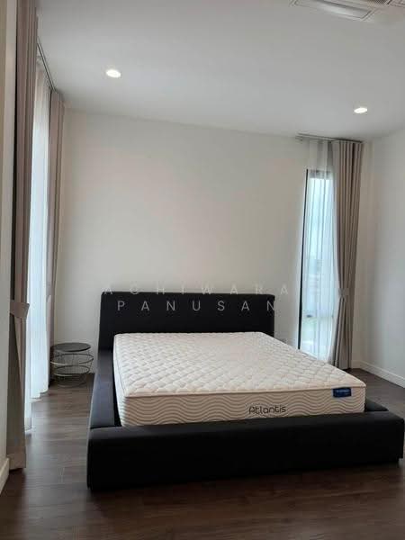 บ้านเดี่ยวพลูวิลล่าสุทธิสาร, Bangkok, อินทามะระ, Huai Khwang, Bangkok, 7 Bedrooms, 625 sqm, Single Detached House For Rent, by Achiwara Panusan, 500605706 - DDproperty.com