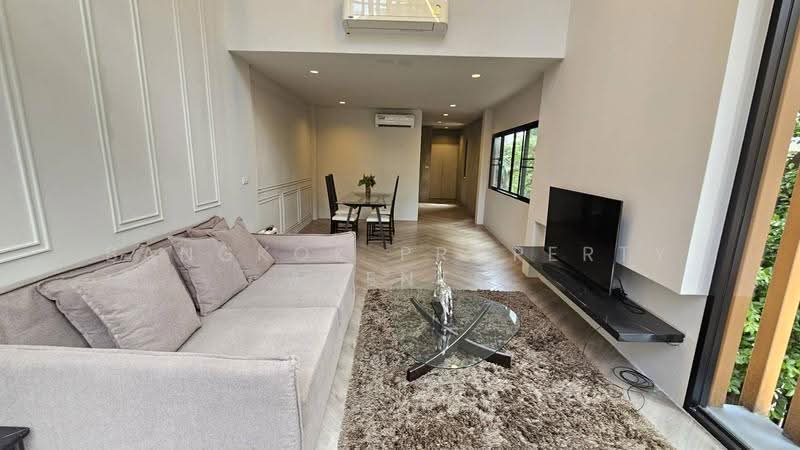 Townhouse in Ekkamai, Bangkok, Khlong Tan Nua, Watthana, Bangkok, 4 Bedrooms, 200 sqm, Townhouse For Rent, by BANGKOK PROPERTY AGENTS, 500605761 - DDproperty.com