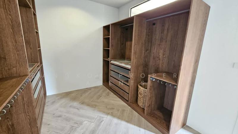 Townhouse in Ekkamai, Bangkok, Khlong Tan Nua, Watthana, Bangkok, 4 Bedrooms, 200 sqm, Townhouse For Rent, by BANGKOK PROPERTY AGENTS, 500605761 - DDproperty.com