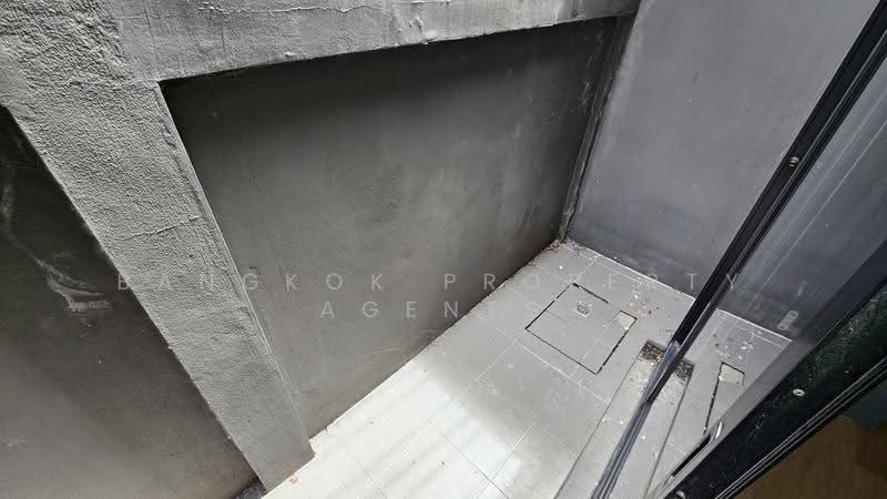 Townhouse in Ekkamai, Bangkok, Khlong Tan Nua, Watthana, Bangkok, 4 Bedrooms, 200 sqm, Townhouse For Rent, by BANGKOK PROPERTY AGENTS, 500605761 - DDproperty.com