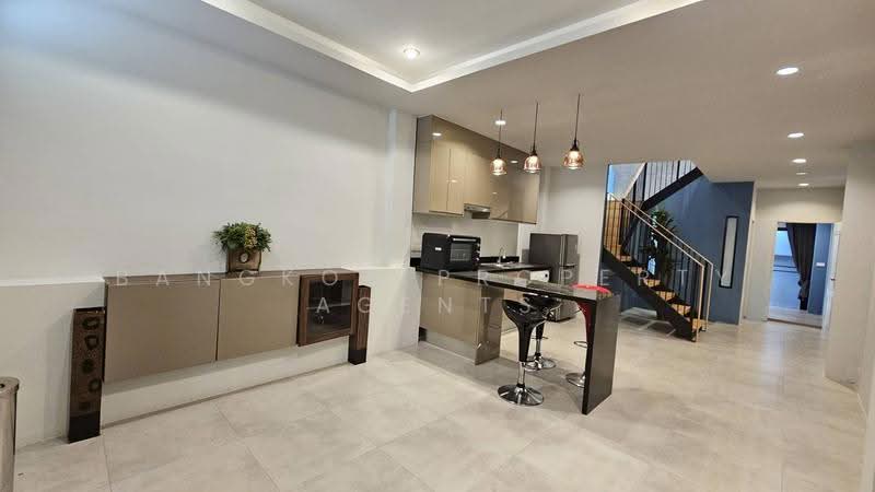 Townhouse in Ekkamai, กรุงเทพ, คลองตันเหนือ, วัฒนา, กรุงเทพ, 200 ตร.ม., ทาวน์เฮ้าส์ ให้เช่า, โดย BANGKOK PROPERTY AGENTS, 500605761 - DDproperty.com