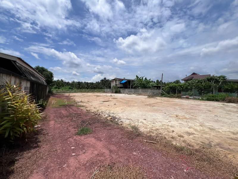 ที่ดินถมแล้ว 57.6 ตร.ว. น้ำ-ไฟพร้อม ใกล้ทางหลวง 325 (ดำเนินสะดวก-บางแพ) แค่ 350 ม. พร้อมสร้างบ้าน, Ratchaburi, Don Kruai, Damnoen Saduak, Ratchaburi, , 230 sqm, Land For Sale, by อัศวิน สายสุวรรณ, 500605898 - DDproperty.com