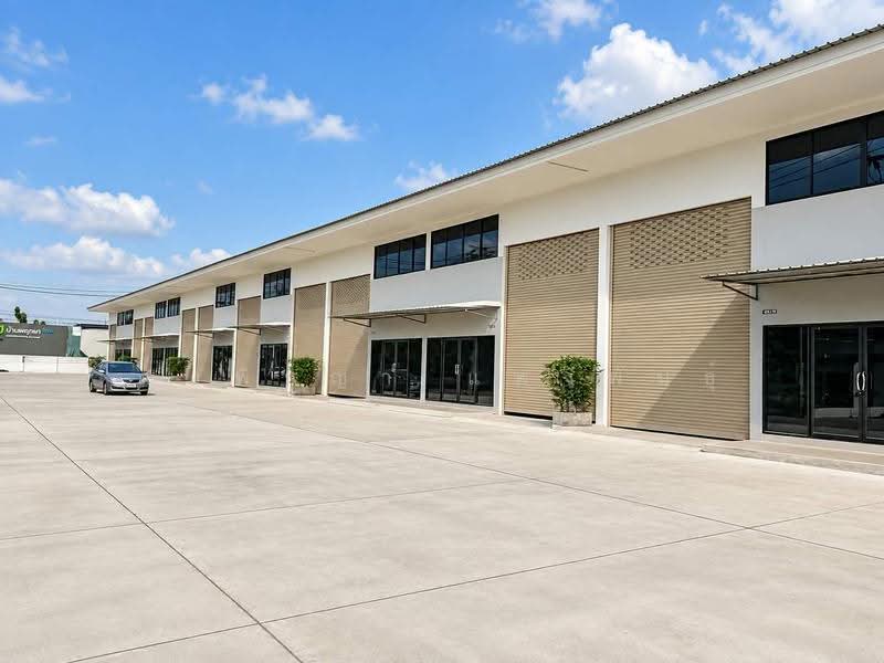 Buathong Factory: Warehouse for rent, 482 sq.m. with mezzanine; container-accessible. Bang Bua Thong, nonthaburi, บางกรวย-ไทรน้อย, Bang Rak Yai, Bang Bua Thong, Nonthaburi, , 482 sqm, Warehouse/Factory For Rent, by Nongpichaya Pangpun, 500606004 - DDproperty.com