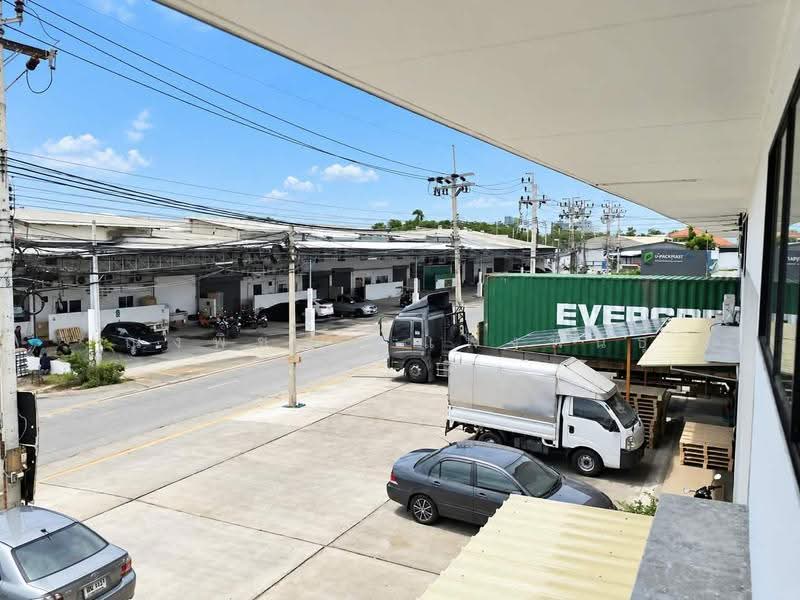 Buathong Factory: Warehouse for rent, 482 sq.m. with mezzanine; container-accessible. Bang Bua Thong, nonthaburi, บางกรวย-ไทรน้อย, Bang Rak Yai, Bang Bua Thong, Nonthaburi, , 482 sqm, Warehouse/Factory For Rent, by Nongpichaya Pangpun, 500606004 - DDproperty.com