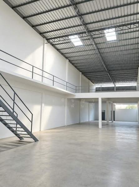 Buathong Factory: Warehouse for rent, 482 sq.m. with mezzanine; container-accessible. Bang Bua Thong, nonthaburi, บางกรวย-ไทรน้อย, Bang Rak Yai, Bang Bua Thong, Nonthaburi, , 482 sqm, Warehouse/Factory For Rent, by Nongpichaya Pangpun, 500606004 - DDproperty.com