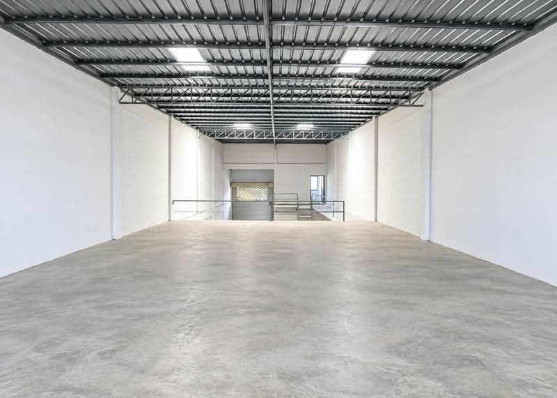 Buathong Factory: Warehouse for rent, 482 sq.m. with mezzanine; container-accessible. Bang Bua Thong, nonthaburi, บางกรวย-ไทรน้อย, Bang Rak Yai, Bang Bua Thong, Nonthaburi, , 482 sqm, Warehouse/Factory For Rent, by Nongpichaya Pangpun, 500606004 - DDproperty.com
