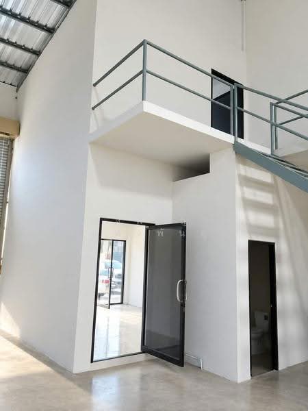 Buathong Factory: Warehouse for rent, 482 sq.m. with mezzanine; container-accessible. Bang Bua Thong, nonthaburi, บางกรวย-ไทรน้อย, Bang Rak Yai, Bang Bua Thong, Nonthaburi, , 482 sqm, Warehouse/Factory For Rent, by Nongpichaya Pangpun, 500606004 - DDproperty.com