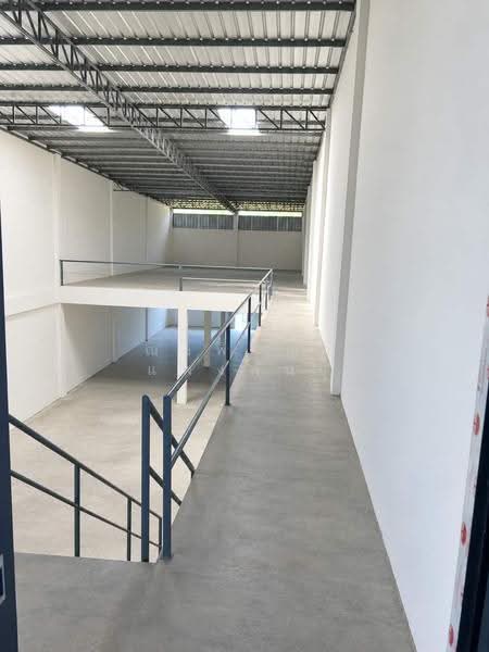 Buathong Factory: Warehouse for rent, 482 sq.m. with mezzanine; container-accessible. Bang Bua Thong, nonthaburi, บางกรวย-ไทรน้อย, Bang Rak Yai, Bang Bua Thong, Nonthaburi, , 482 sqm, Warehouse/Factory For Rent, by Nongpichaya Pangpun, 500606004 - DDproperty.com