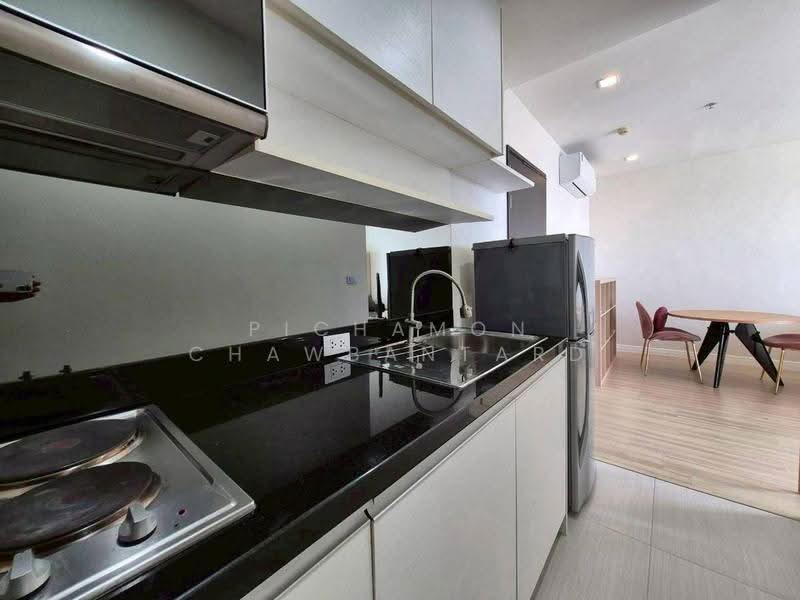 Sky Walk Residences, Bangkok, 1599 Sukhumvit Road, Phra Kanong Nua, Watthana, Bangkok, 1 Bedroom, 52 sqm, Condo For Rent, by Pichamon Chawbantard, 500606227 - DDproperty.com