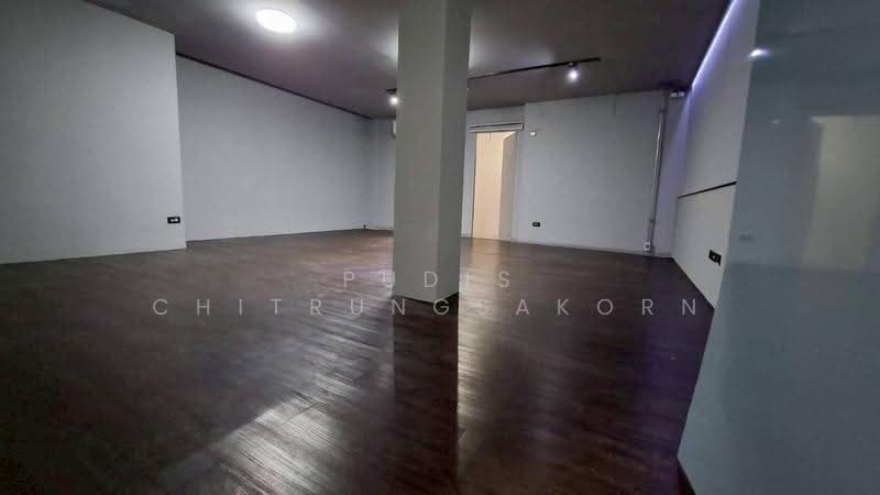 5 Storeys Building for Rent – Town in town / Thanthip, bangkok, Phlapphla, Wang Thonglang, Bangkok, , 1,000 sqm, Shophouse For Rent, by Pudis Chitrungsakorn, 500606230 - DDproperty.com