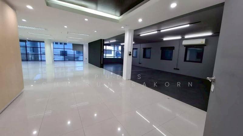 ตึกให้เช่า 5 ชั้น ทาวน์อินทาวน์ – ธารทิพย์, กรุงเทพ, พลับพลา, วังทองหลาง, กรุงเทพ, 1,000 ตร.ม., ตึกแถว-อาคารพาณิชย์ ให้เช่า, โดย Pudis Chitrungsakorn, 500606230 - DDproperty.com