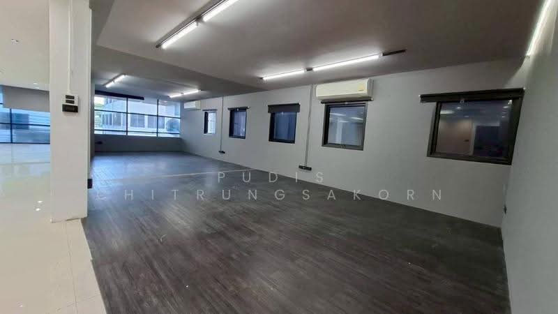 5 Storeys Building for Rent – Town in town / Thanthip, bangkok, Phlapphla, Wang Thonglang, Bangkok, , 1,000 sqm, Shophouse For Rent, by Pudis Chitrungsakorn, 500606230 - DDproperty.com