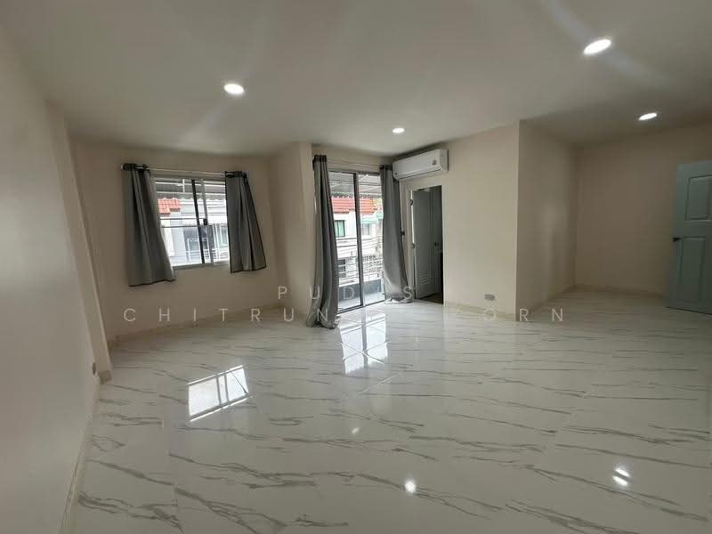 Townhome for Rent – Lat Phrao 80, bangkok, Wang Thonglang, Bangkok, 3 Bedrooms, 350 sqm, Townhouse For Rent, by Pudis Chitrungsakorn, 500606292 - DDproperty.com