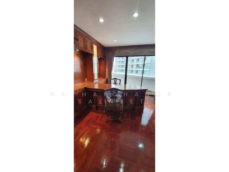 President Park Sukhumvit 24, bangkok, 99 Sukhumvit 24 Alley, Khlongtoei Nua, Watthana, Bangkok, 4 Bedrooms, 305 sqm, Condo For Rent, by Hathaichanok Saenset, 500606297 - DDproperty.com