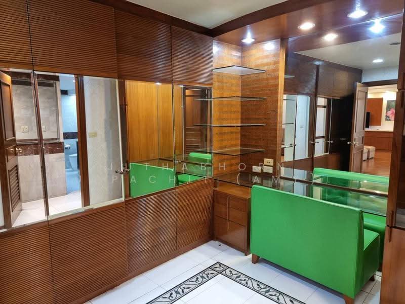 President Park Sukhumvit 24, bangkok, 99 Sukhumvit 24 Alley, Khlongtoei Nua, Watthana, Bangkok, 3 Bedrooms, 260 sqm, Condo For Rent, by Juthabhorn Uppachit (Amy), 500606308 - DDproperty.com