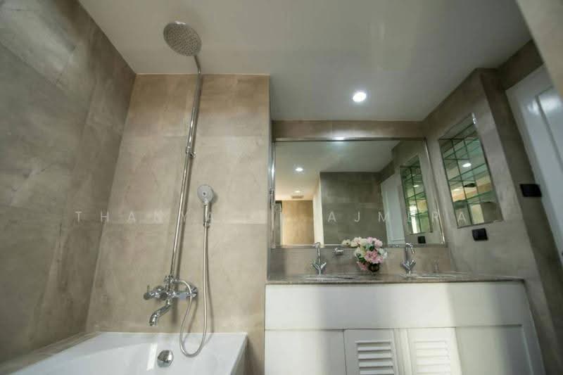 President Park Sukhumvit 24, Bangkok, 99 Sukhumvit 24 Alley, Khlongtoei Nua, Watthana, Bangkok, 3 Bedrooms, 242 sqm, Condo For Rent, by Thanyalak Ajmera, 500606369 - DDproperty.com