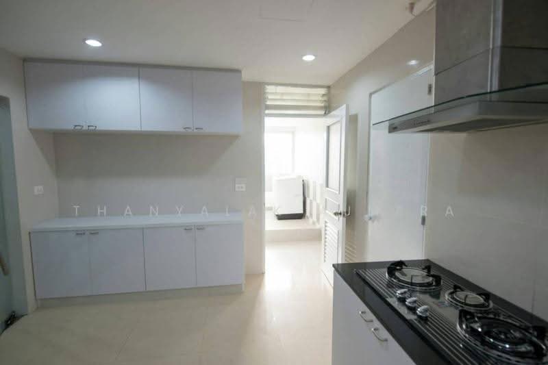 President Park Sukhumvit 24, Bangkok, 99 Sukhumvit 24 Alley, Khlongtoei Nua, Watthana, Bangkok, 3 Bedrooms, 242 sqm, Condo For Rent, by Thanyalak Ajmera, 500606369 - DDproperty.com