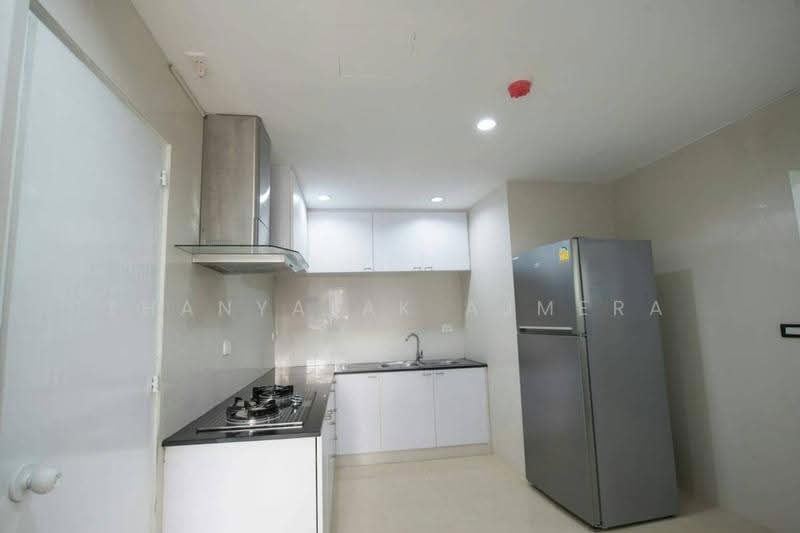 President Park Sukhumvit 24, Bangkok, 99 Sukhumvit 24 Alley, Khlongtoei Nua, Watthana, Bangkok, 3 Bedrooms, 242 sqm, Condo For Rent, by Thanyalak Ajmera, 500606369 - DDproperty.com