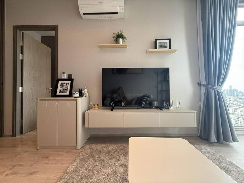 Rhythm Ekkamai Estate, Bangkok, Soi Sukhumvit 63, Khlongtoei Nua, Watthana, Bangkok, 1 Bedroom, 35 sqm, Condo For Rent, by Thanyalak Ajmera, 500606553 - DDproperty.com