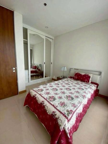 Tai Ping Towers, Bangkok, 582 Soi Sukhumvit 63, Khlong Tan Nua, Watthana, Bangkok, 4 Bedrooms, 252 sqm, Condo For Rent, by Pichamon Chawbantard, 500606617 - DDproperty.com