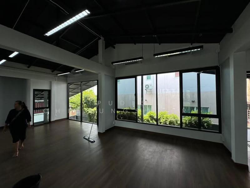 ให้เช่า อาคารสำนักงาน 2 ชั้น | ลาดพร้าว – วังทองหลาง, กรุงเทพ, วังทองหลาง, กรุงเทพ, 520 ตร.ม., สำนักงาน ให้เช่า, โดย Pudis Chitrungsakorn, 500606711 - DDproperty.com