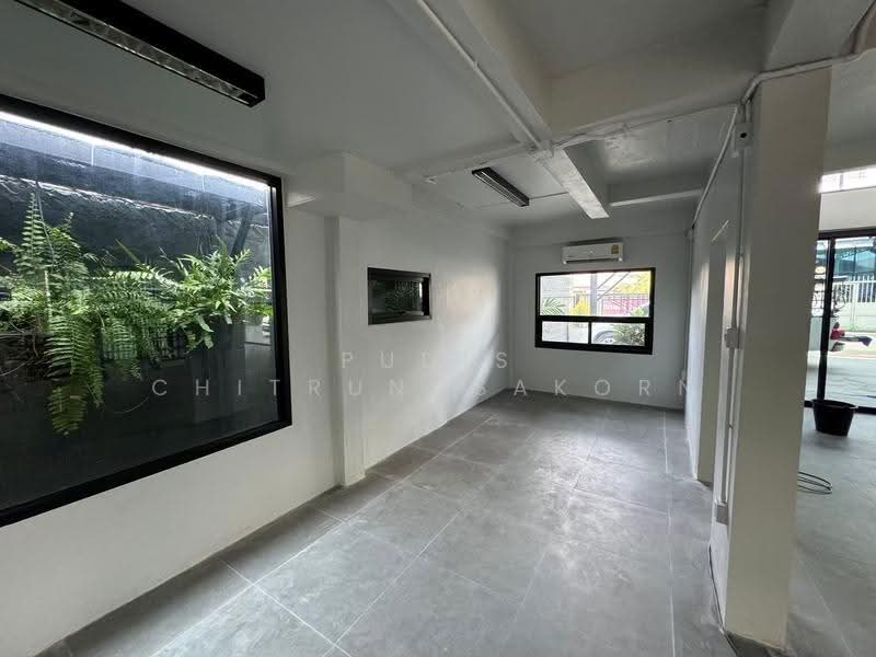 ให้เช่า อาคารสำนักงาน 2 ชั้น | ลาดพร้าว – วังทองหลาง, กรุงเทพ, วังทองหลาง, กรุงเทพ, 520 ตร.ม., สำนักงาน ให้เช่า, โดย Pudis Chitrungsakorn, 500606711 - DDproperty.com