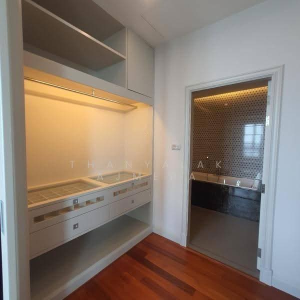 Four Wings Mansion, Bangkok, 32 Soi Sukhumvit 11, Khlongtoei Nua, Watthana, Bangkok, 3 Bedrooms, 300 sqm, Apartment For Rent, by Thanyalak Ajmera, 500606755 - DDproperty.com