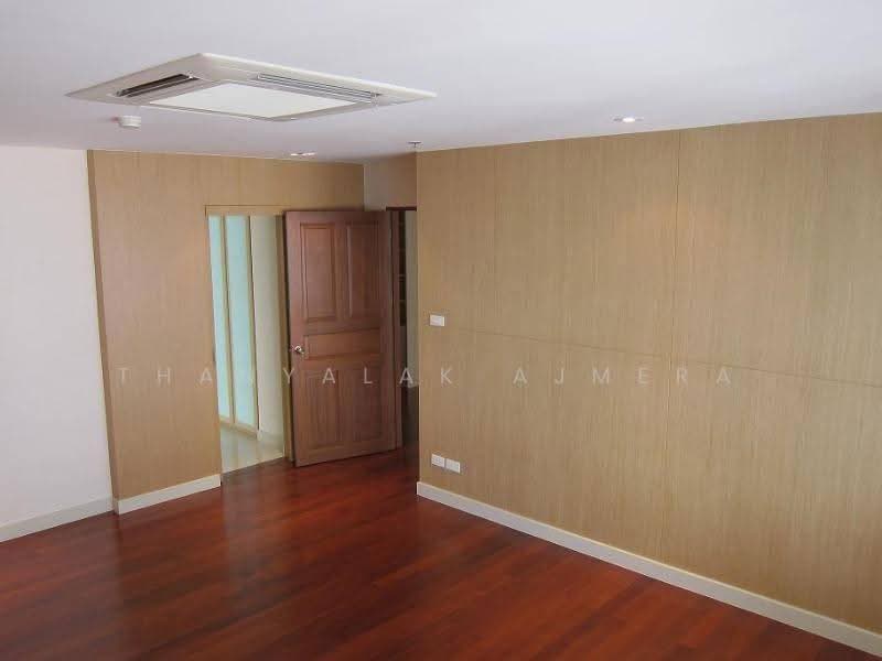 Le Raffine Sukhumvit 24, Bangkok, Soi Sukhumvit 24, Khong Tan, Khlong Toei, Bangkok, 3 Bedrooms, 370 sqm, Condo For Rent, by Thanyalak Ajmera, 500606765 - DDproperty.com