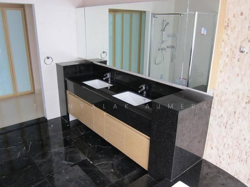 Le Raffine Sukhumvit 24, Bangkok, Soi Sukhumvit 24, Khong Tan, Khlong Toei, Bangkok, 3 Bedrooms, 370 sqm, Condo For Rent, by Thanyalak Ajmera, 500606765 - DDproperty.com