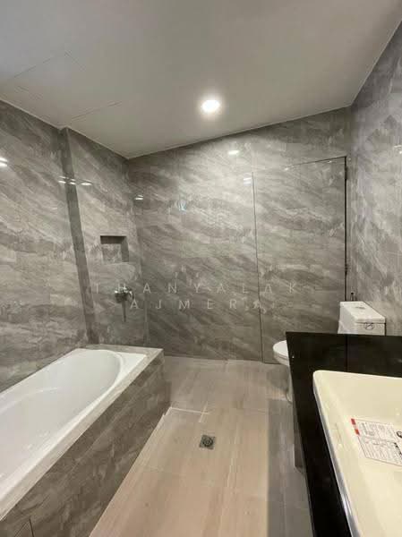City Lakes Tower, bangkok, Soi Sukhumvit 16, Khlong Toei, Bangkok, 3 Bedrooms, 319 sqm, Condo For Rent, by Thanyalak Ajmera, 500606789 - DDproperty.com
