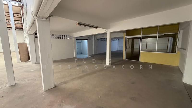 โกดังพร้อมสำนักงานให้เช่า | ลาดพร้าว, กรุงเทพ, คลองเจ้าคุณสิงห์, วังทองหลาง, กรุงเทพ, 1,270 ตร.ม., โกดัง-โรงงาน ให้เช่า, โดย Pudis Chitrungsakorn, 500606799 - DDproperty.com