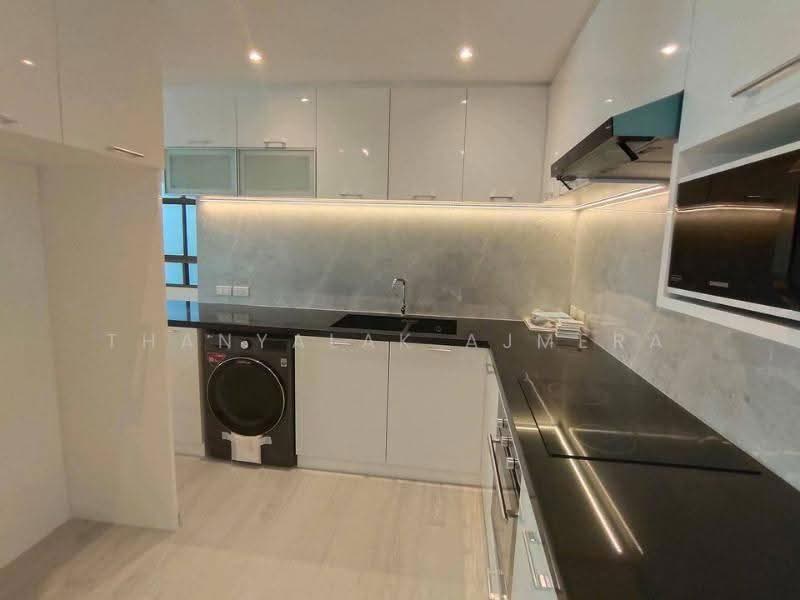 Silom Condominium, Bangkok, Silom, Bang Rak, Bangkok, 2 Bedrooms, 144 sqm, Condo For Rent, by Thanyalak Ajmera, 500606895 - DDproperty.com