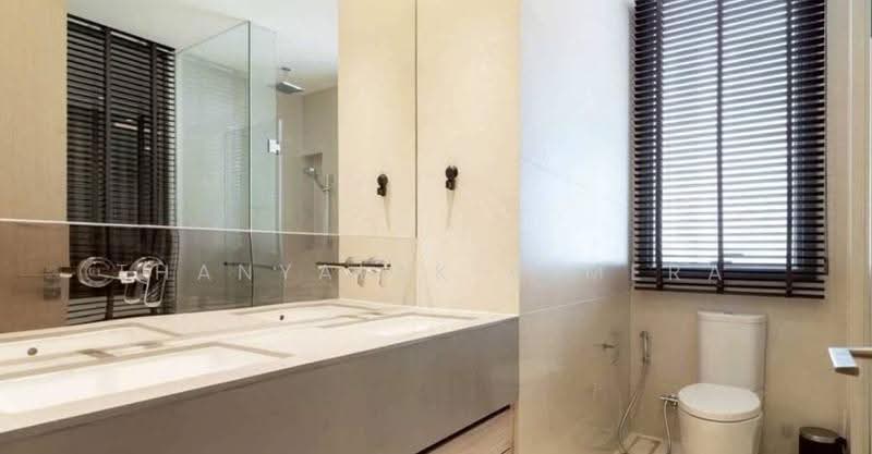 The Esse Asoke, Bangkok, 333 Soi Sukhumvit 21, Sukhumvit Road, Khlongtoei Nua, Watthana, Bangkok, 2 Bedrooms, 75 sqm, Condo For Rent, by Thanyalak Ajmera, 500607053 - DDproperty.com