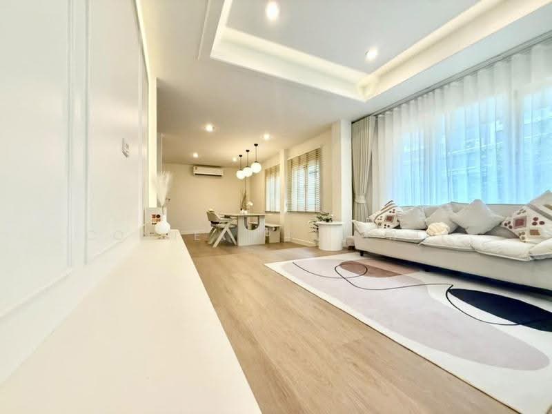 Perfect Place Sukhumvit 77-Suvarnabhumi, Samut Prakan, Lat Krabang Road, Rachathewa, Bang Plee, Samut Prakan, 3 Bedrooms, 220 sqm, Single Detached House For Sale, by Connex Property, 500607135 - DDproperty.com