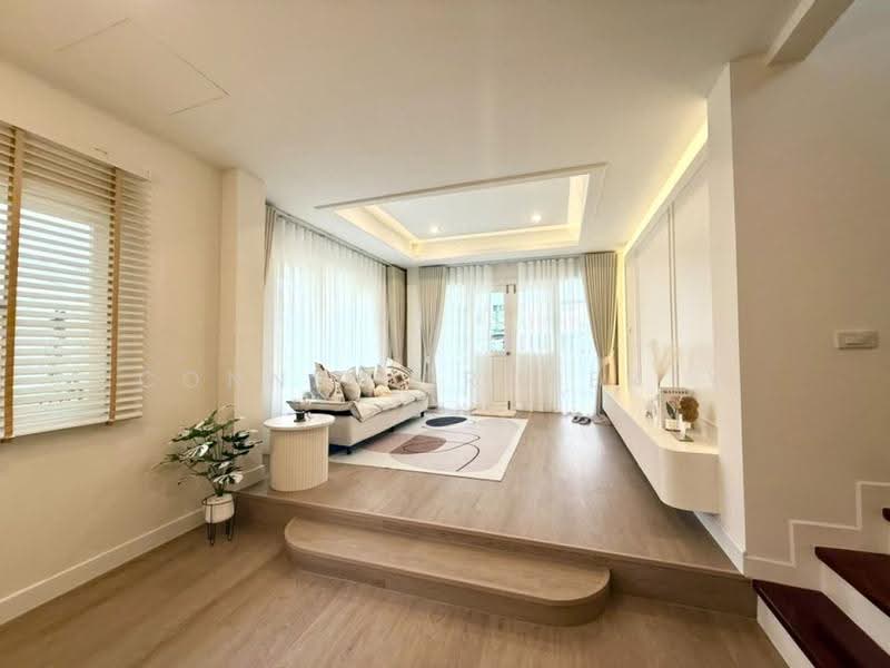 Perfect Place Sukhumvit 77-Suvarnabhumi, Samut Prakan, Lat Krabang Road, Rachathewa, Bang Plee, Samut Prakan, 3 Bedrooms, 220 sqm, Single Detached House For Sale, by Connex Property, 500607135 - DDproperty.com