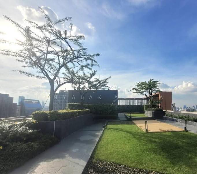 Life Asoke, Bangkok, Asoke-Dindang Road, Bang Kapi, Huai Khwang, Bangkok, 1 Bedroom, 30 sqm, Condo For Rent, by Thanyalak Ajmera, 500607144 - DDproperty.com