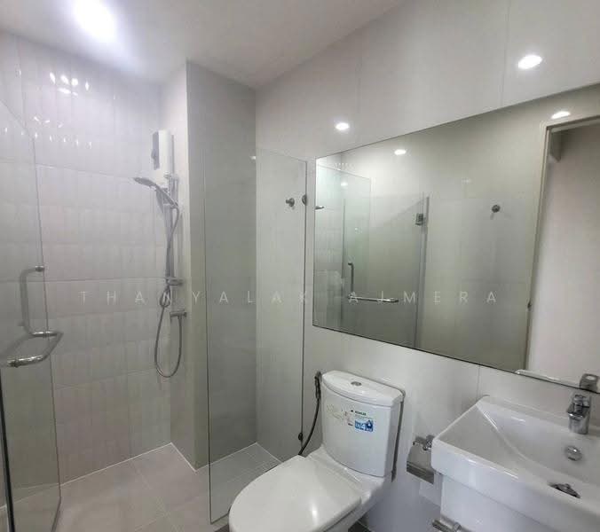 Life Asoke, Bangkok, Asoke-Dindang Road, Bang Kapi, Huai Khwang, Bangkok, 1 Bedroom, 30 sqm, Condo For Rent, by Thanyalak Ajmera, 500607144 - DDproperty.com