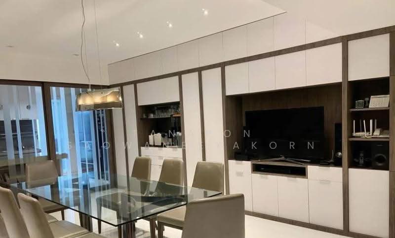 Royal Castle Sukhumvit, Bangkok, 30 Soi Sukhumvit 39, Khlongtoei Nua, Watthana, Bangkok, 3 Bedrooms, 190 sqm, Condo For Sale, by Tanapon Saowaneeyakorn, 500607240 - DDproperty.com